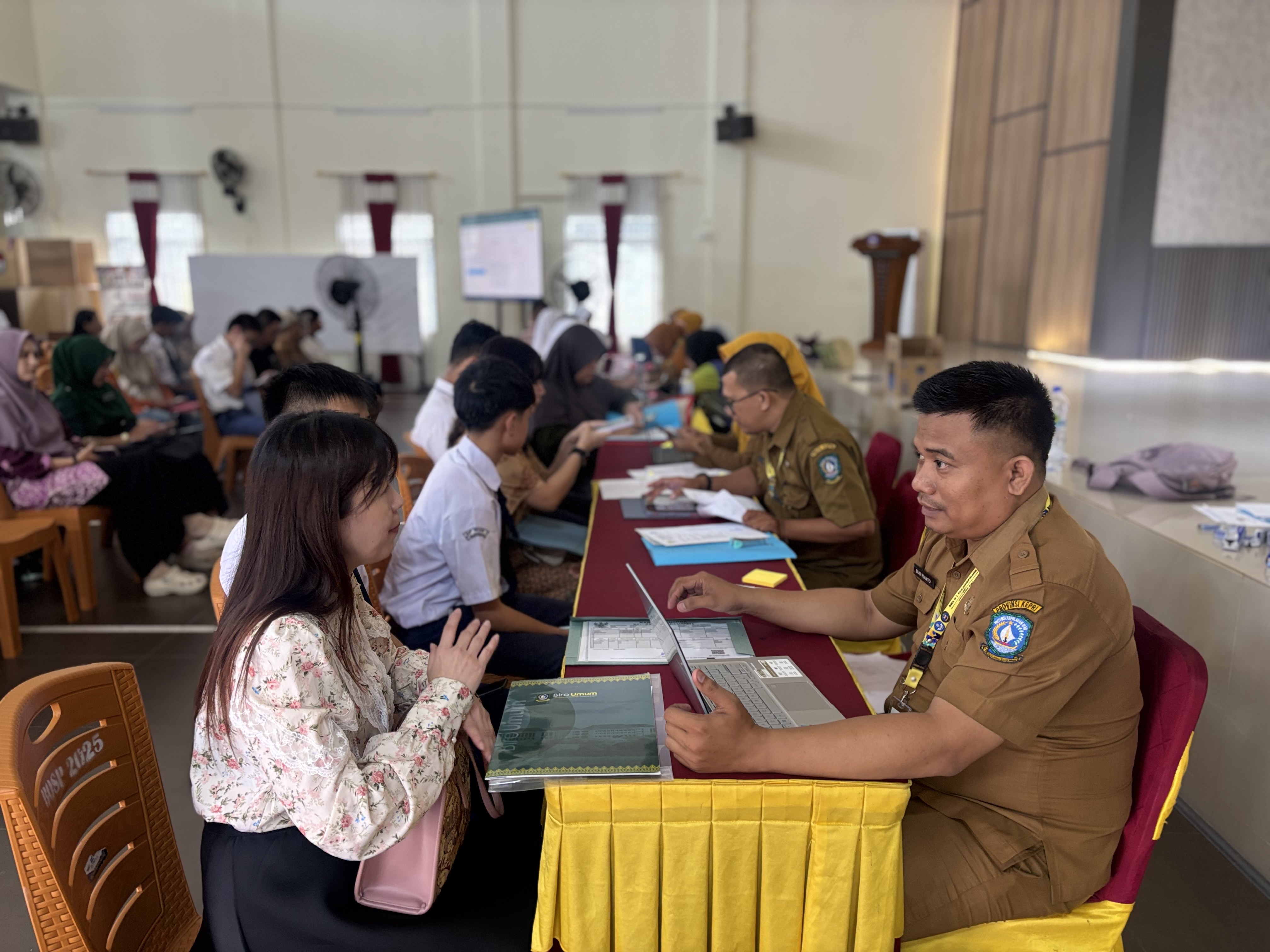 Pendaftaran Ulang SPMB SMAN 1 Tanjungpinang Berjalan Lancar dan Tertib